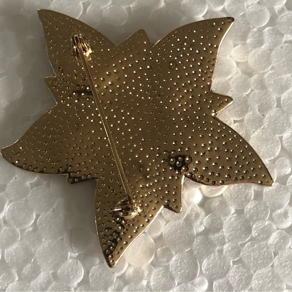 2” Candy Apple Red Poinsettia & Rhinestone Christmas Brooch Pin Gold Tone - Picture 2 of 5